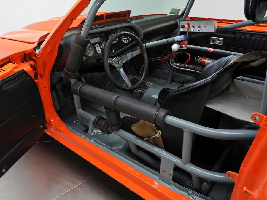  Chevrolet Camaro Z28 Trans Am Race Car 1970 года  (фото 2 из 11)